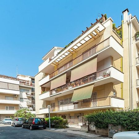 St. Peter - Loft At 50M From Metro Apartment Екстериор снимка