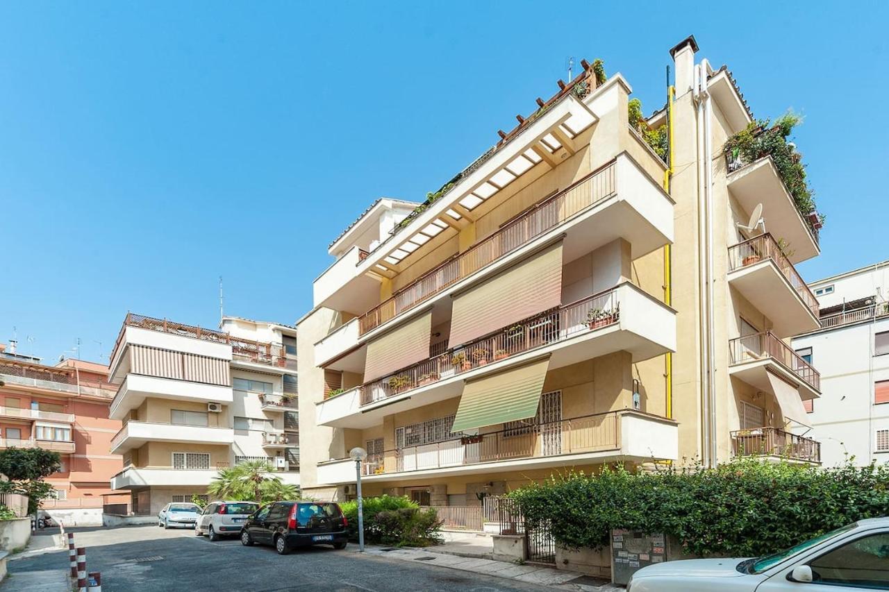 St. Peter - Loft At 50M From Metro Apartment Екстериор снимка